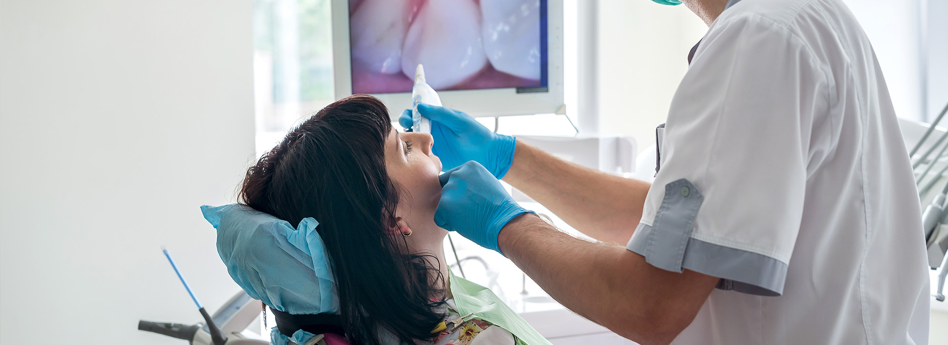 Celebrity Smiles | Implant Restorations, Sedation Dentistry and Fluoride Treatment